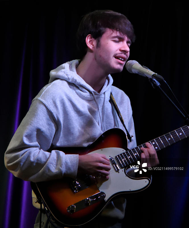 歌手Rex Orange County到访Radio 104.5演出剧院图片素材