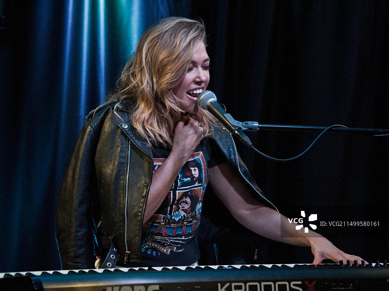 美国创作型歌手瑞秋·普拉滕于2016年3月8日参观Q102表演剧院，美国宾夕法尼亚州巴拉辛韦德图片素材