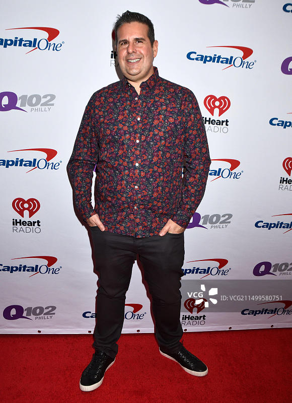 美国宾夕法尼亚州费城，2019年12月11日：斯基里·琼斯在富国银行中心参加Q102的iHeartRadio Jingle Ball音乐会图片素材