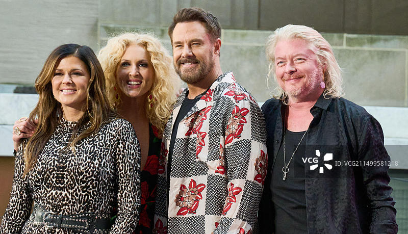 Little Big Town在NBC“今日”秀洛克菲勒广场演唱会系列上表演图片素材