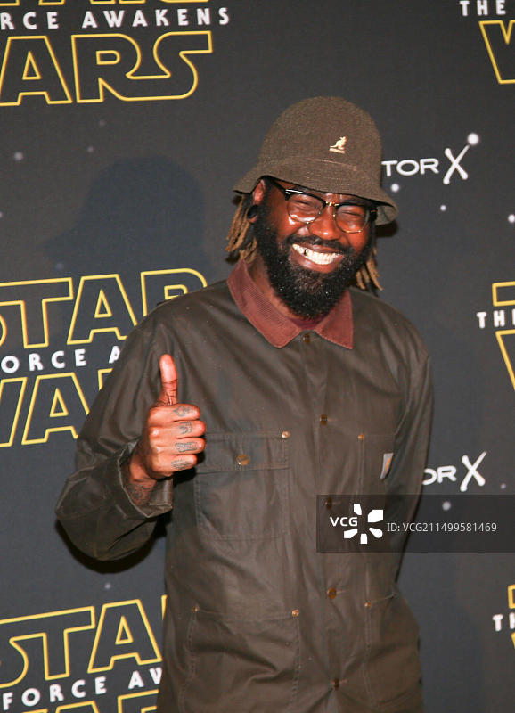 说唱歌手Mikil Pane出席在伦敦老塞尔福里奇酒店举行的《星球大战：时尚发现力量》展示会图片素材