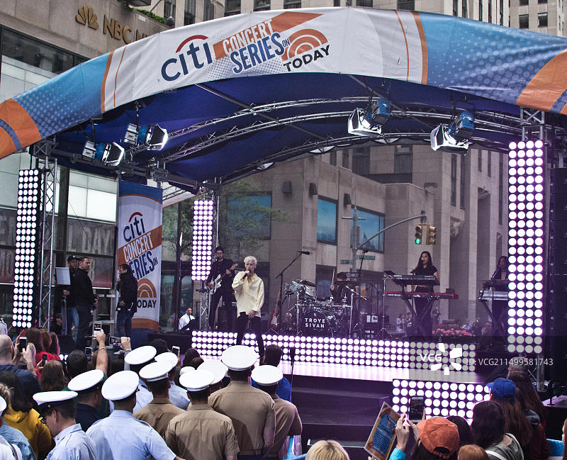 纽约特洛耶·希文“今日秀”夏季演唱会表演图片素材