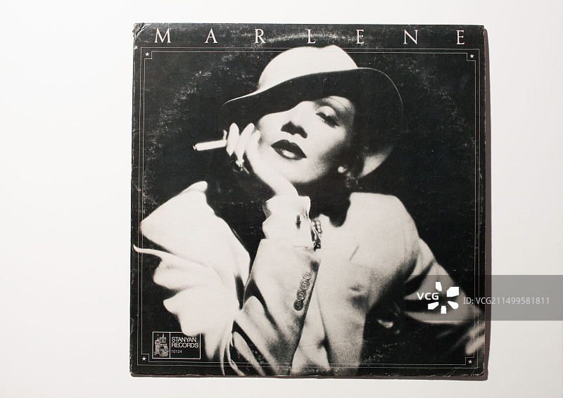 玛琳·黛德丽1975年专辑封面图片素材