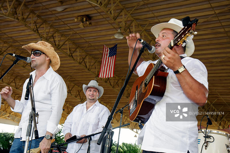 迈阿密热带公园：古巴移民救济项目节庆活动，佛罗里达州图片素材