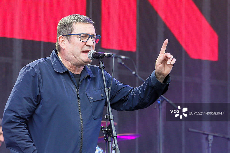 2023年7月7日，英国格拉斯哥，保罗·希顿在格拉斯哥绿地年度音乐节TRNSMT上演出图片素材