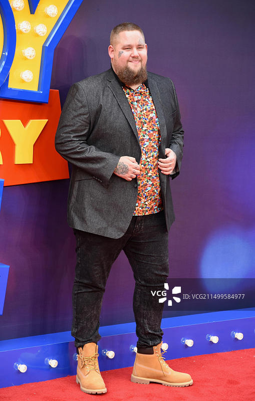 英国伦敦莱斯特广场Odeon Luxe电影院《玩具总动员4》欧洲首映式图片素材