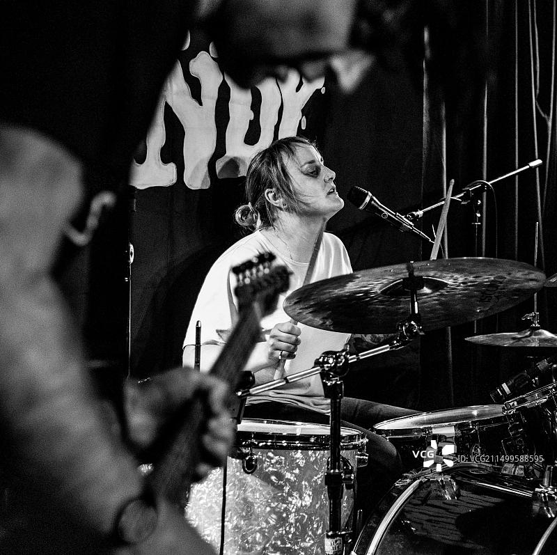 在伯里圣埃德蒙兹猎人俱乐部玩耍的巨型老鼠图片素材