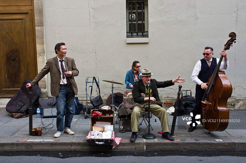 勒内·米勒婚礼乐队，法国巴黎图片素材