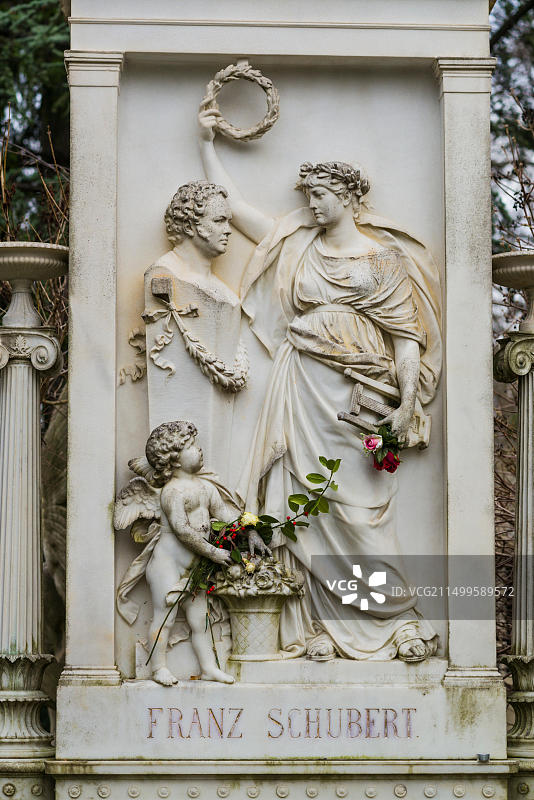 奥地利维也纳中央公墓，作曲家弗朗茨·舒伯特的坟墓图片素材