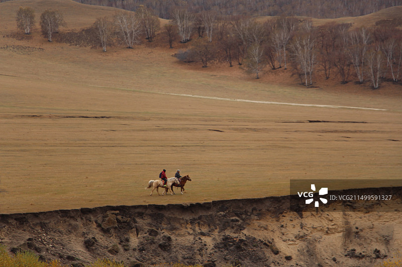 乌兰布统秋天草原骑马图片素材