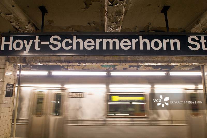 纽约地铁IND线霍伊特-斯克默霍恩站（布鲁克林）图片素材