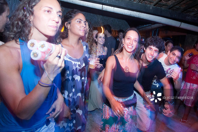 在巴西热里科阿科阿拉参加派对的人们图片素材