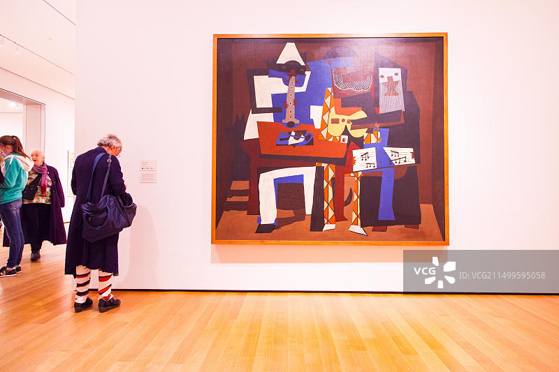 巴勃罗·毕加索。《三个音乐家》(1921年)，纽约现代艺术博物馆，美国。图片素材