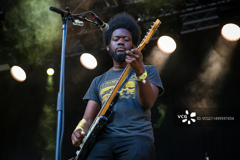 英国灵魂乐歌手兼音乐人迈克尔·基瓦努卡在挪威卑尔根音乐节上举行现场音乐会图片素材