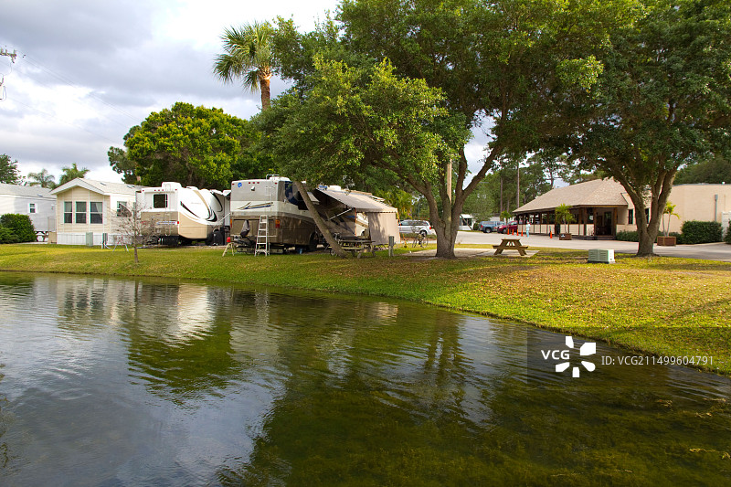 佛罗里达州皮尔斯堡的走鹃旅行度假村房车营地图片素材