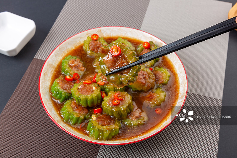 苦瓜酿肉 苦瓜塞肉 煎酿苦瓜图片素材