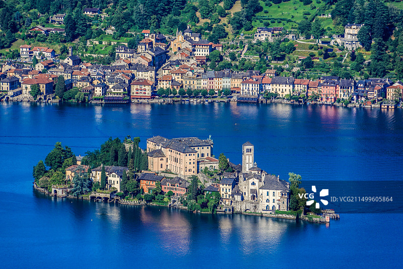 意大利奥尔塔湖圣朱利奥岛风光图片素材