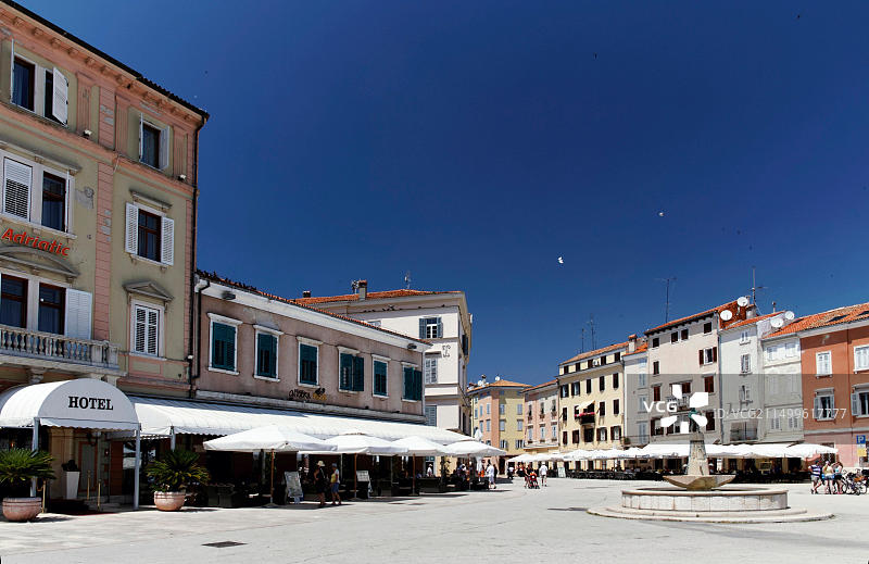克罗地亚伊斯特拉丰塔纳广场亚得里亚海酒店图片素材