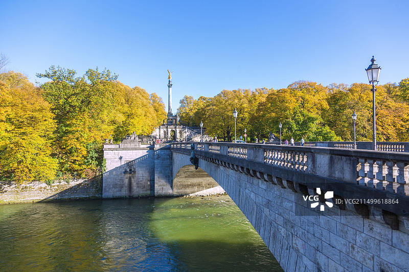 德国慕尼黑路易波德桥和平天使雕像图片素材