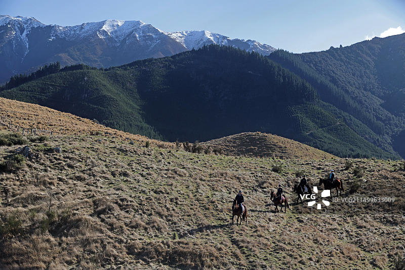 蒂姆·卡夫拍摄 - 2018年7月17日 - 关于新西兰胡鲁努伊区汉默温泉的旅游专题：骑马旅行图片素材
