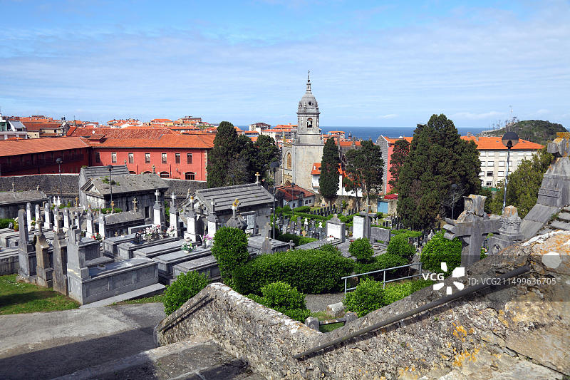 西班牙巴斯克地区莱凯蒂奥教堂和墓地图片素材