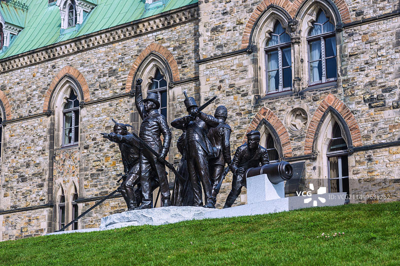 加拿渥太华议会山的1812年战争纪念碑图片素材