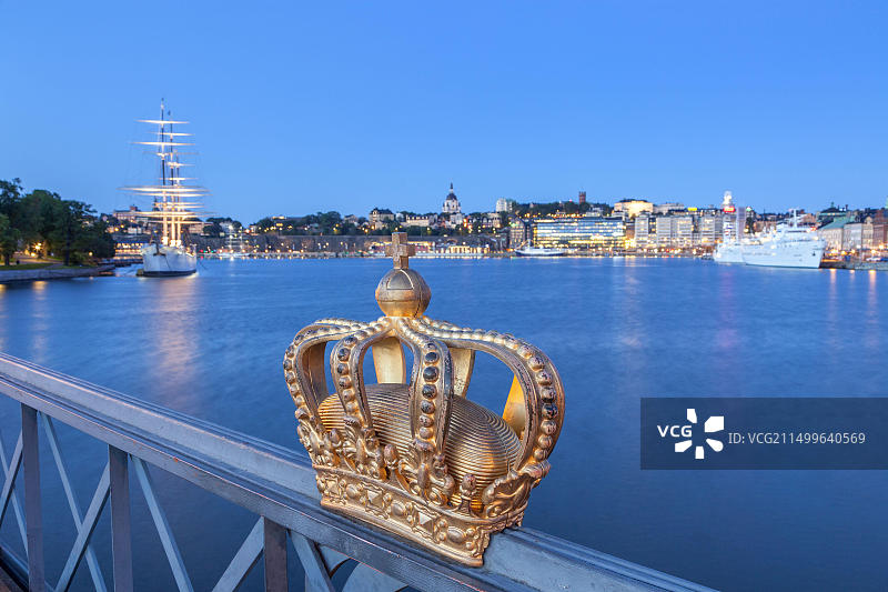 斯德哥尔摩斯凯普霍尔姆斯布隆桥上的皇冠图片素材