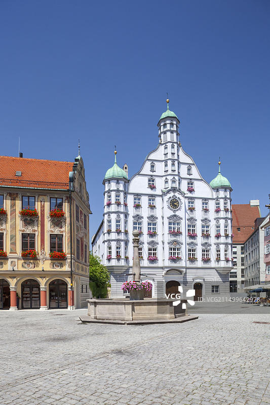 德国巴伐利亚梅明根：车轮房、市政厅和格罗斯尊夫特图片素材