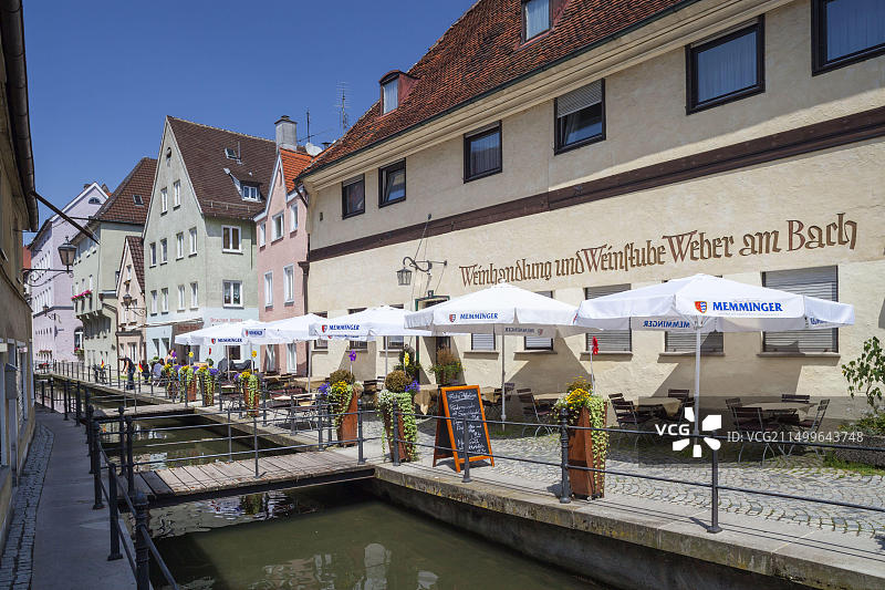 德国巴伐利亚梅明根的葡萄酒商店和酒馆图片素材
