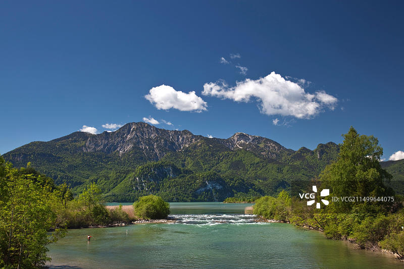 德国巴伐利亚科赫尔湖畔洛伊萨赫河风光图片素材