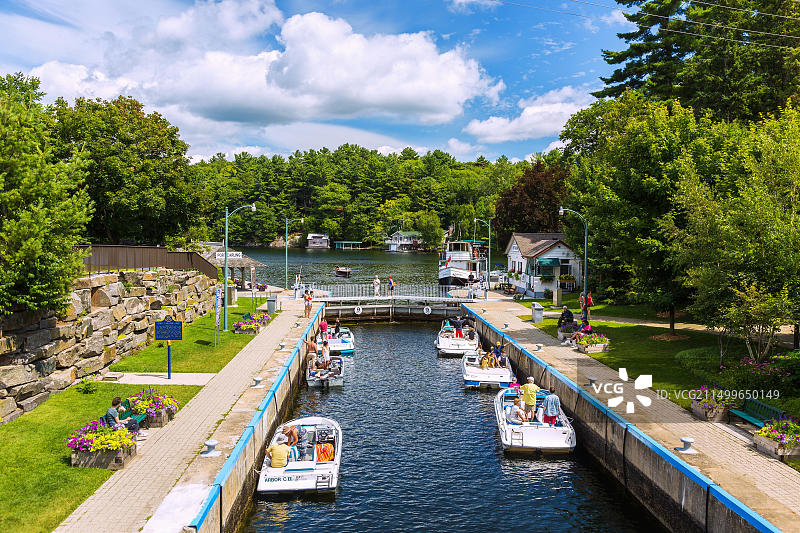 加拿大卡灵港的湖泊风光图片素材