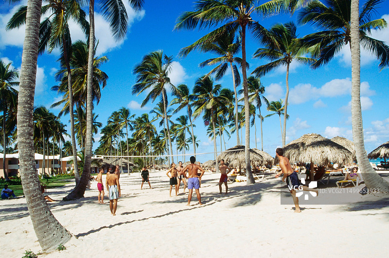 多米尼加共和国蓬塔卡纳伊贝罗斯塔酒店外的沙滩排球图片素材