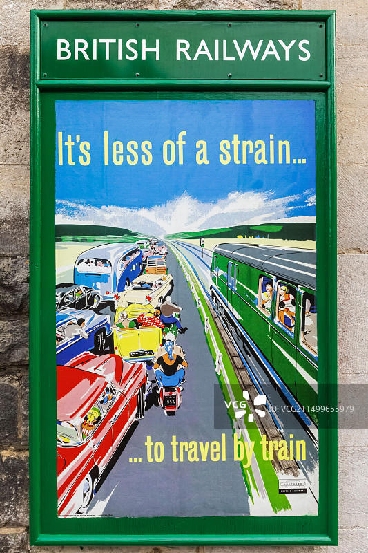 英格兰多塞特郡科夫堡火车站复古铁路宣传海报：乘火车旅行的优势图片素材