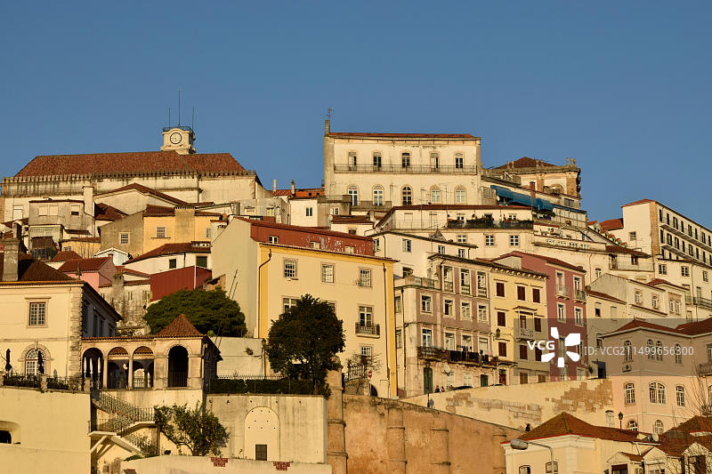 葡萄牙科英布拉老城区建筑夜景图片素材