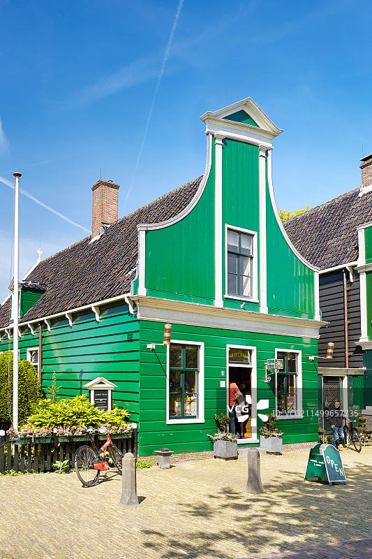 赞斯安斯风车村的传统建筑（荷兰）图片素材