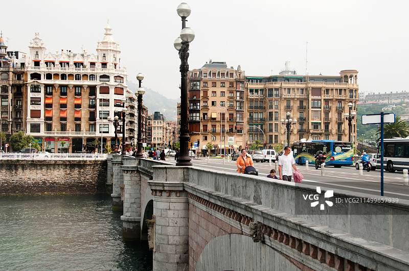 西班牙圣塞瓦斯蒂安苏里奥拉桥巴斯克风光图片素材