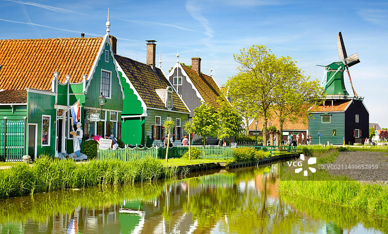 赞斯安斯风车村的传统建筑（荷兰）图片素材