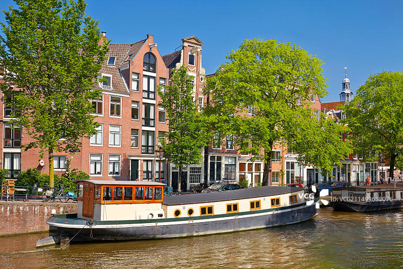 荷兰阿姆斯特丹的船屋驳船图片素材