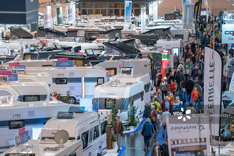 旅行露营展览会：房车及旅游用品图片素材