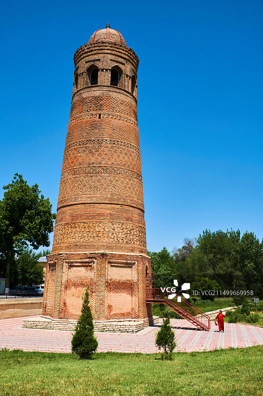 吉尔吉斯斯坦贾拉拉巴德乌兹根市13世纪的乌兹根尖塔图片素材