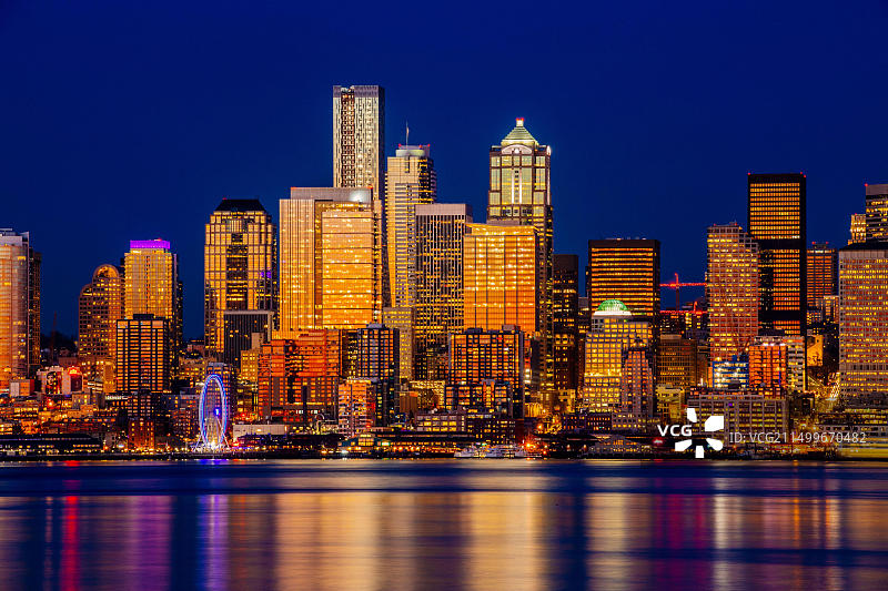 美国华盛顿州西雅图海滨天际线图片素材