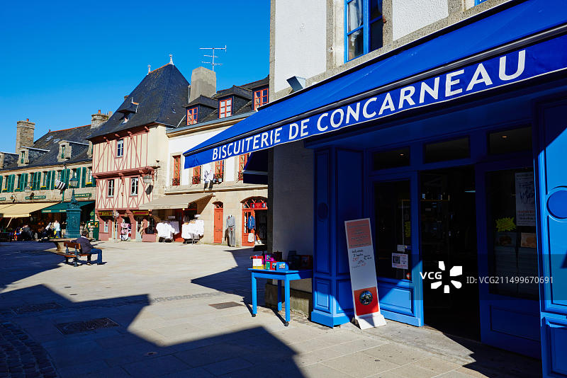 法国布列塔尼菲尼斯泰尔省孔卡尔诺历史悠久的 walled town图片素材