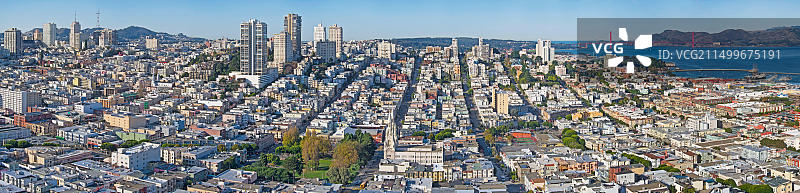 旧金山科伊特塔和电报山高角度景观，美国加利福尼亚州图片素材