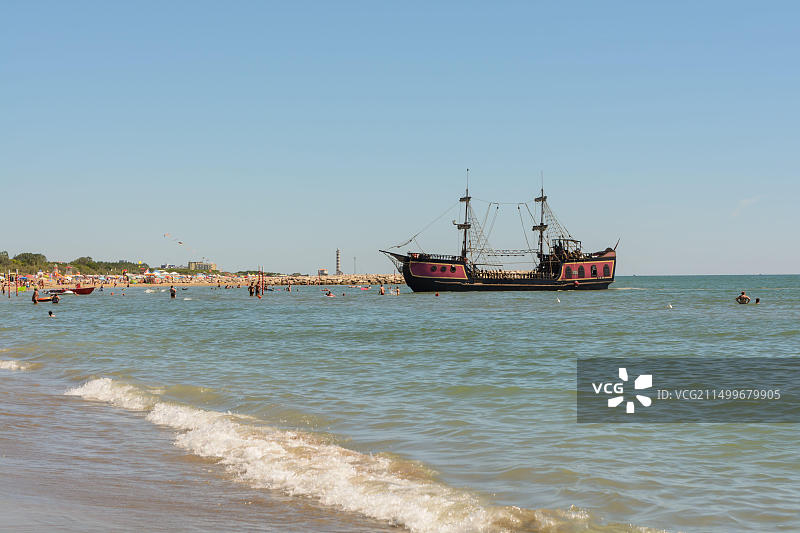 可供旅行的沙滩旧海盗船 - 意大利图片素材