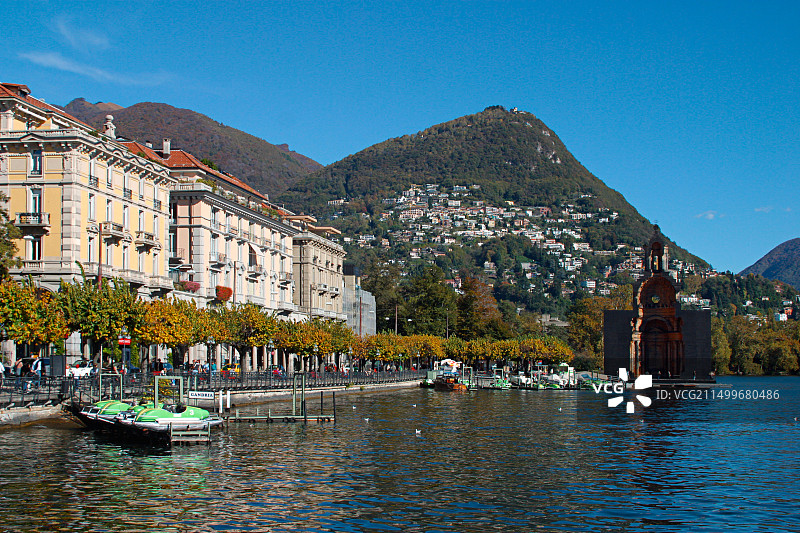 瑞士卢加诺湖长廊布雷山图片素材