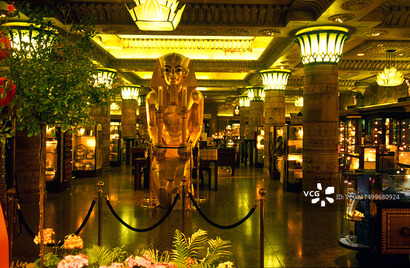 英国伦敦哈罗德百货埃及大厅内景图片素材