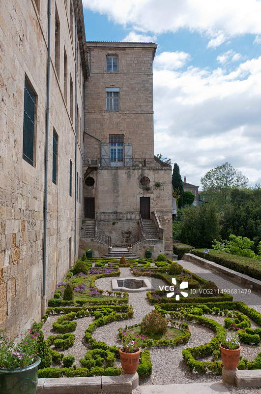 贝济耶主教座堂旁的主教花园图片素材