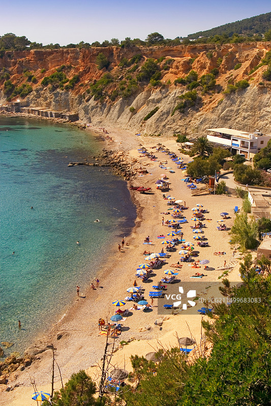 西班牙巴利阿里群岛伊维萨岛卡拉德霍特海滩图片素材