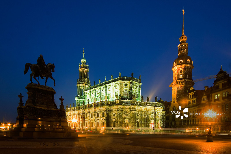 德累斯顿剧院广场霍夫教堂约翰国王的骑士雕像图片素材