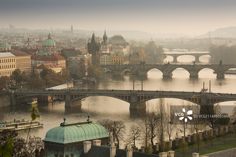 布拉格老城区与伏尔塔瓦河（捷克共和国）图片素材